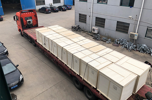 <b>博維客戶(hù)二期訂單十四臺(tái)貼片機(jī)17米專(zhuān)車(chē)護(hù)航</b>