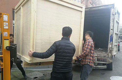 麗水客戶(hù)SMT設(shè)備專(zhuān)車(chē)送貨，貨到上門(mén)安裝調(diào)試